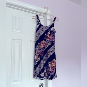 Vintage Hilo Hattie Hawaiian dress
Blue floral aloha